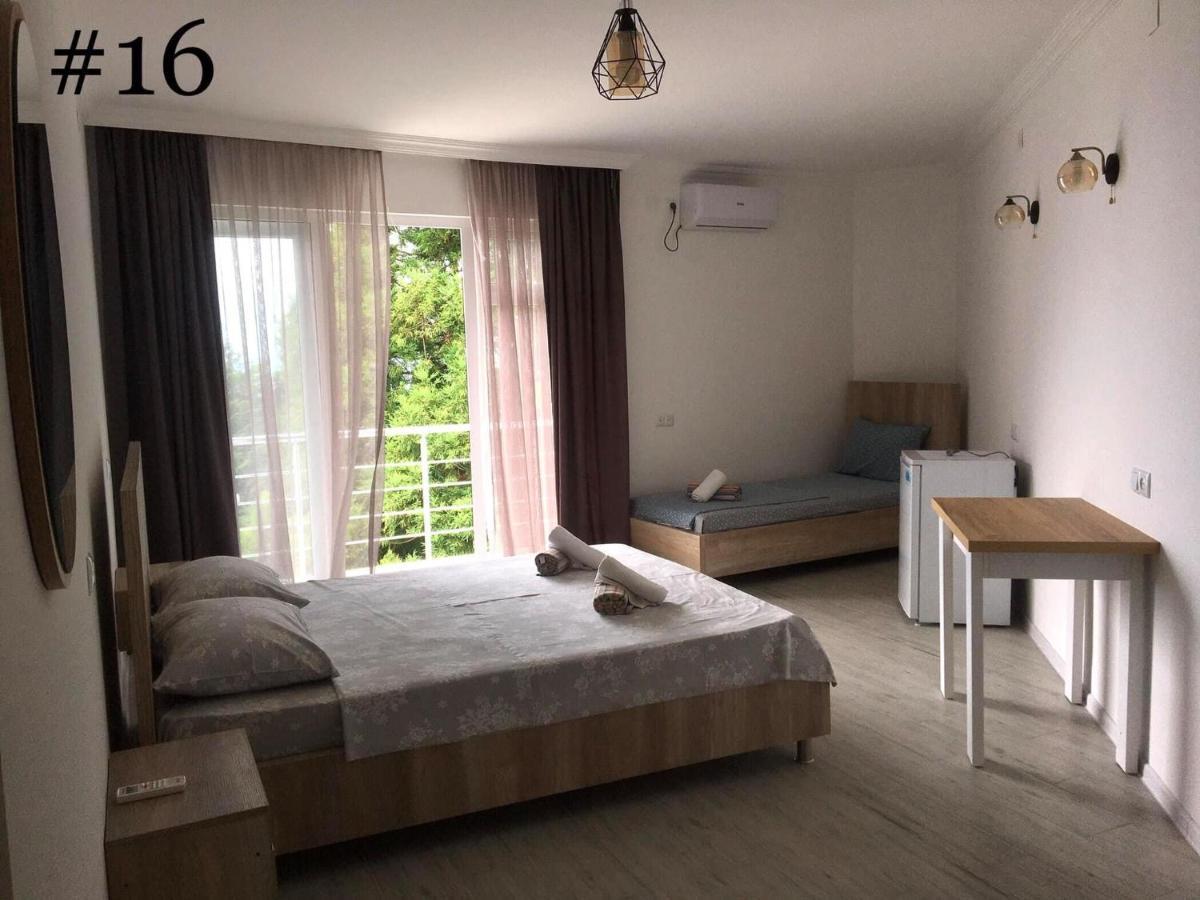 Гостевой дом Rezo's House Квариати Экстерьер фото